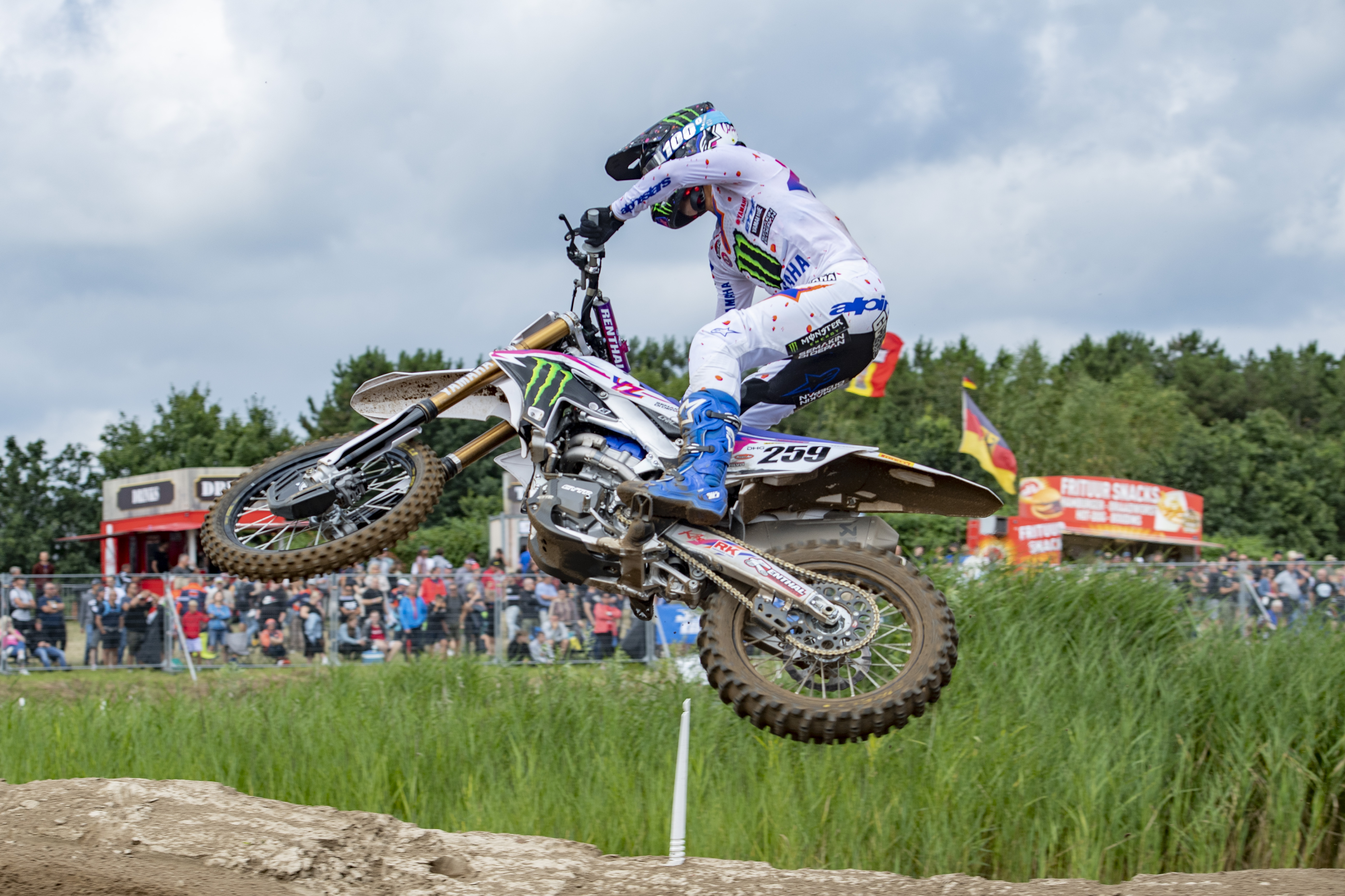 Coldenhoff & Geerts Put YZ50 Livery in the VictorYZone with