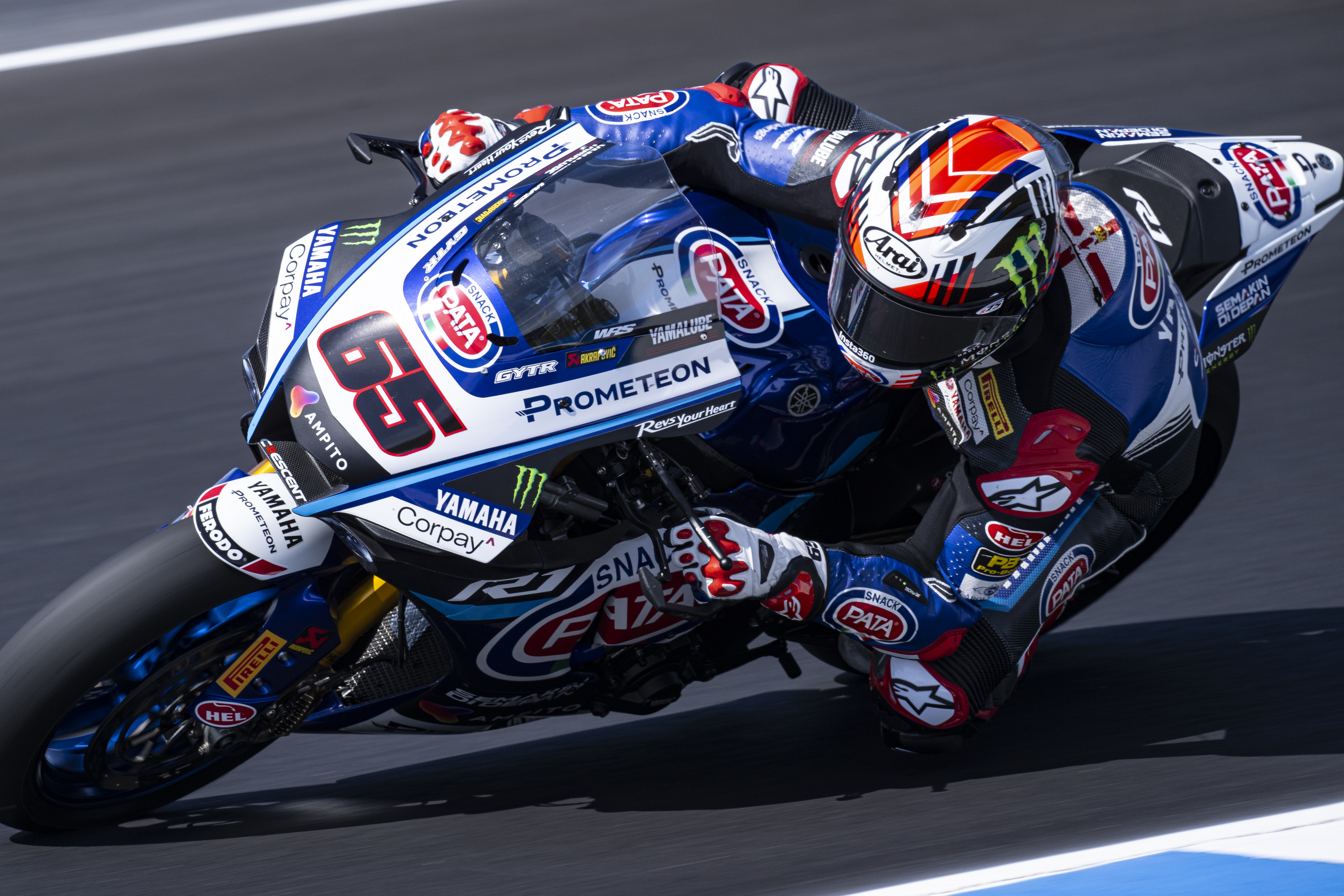 R1 superbike online