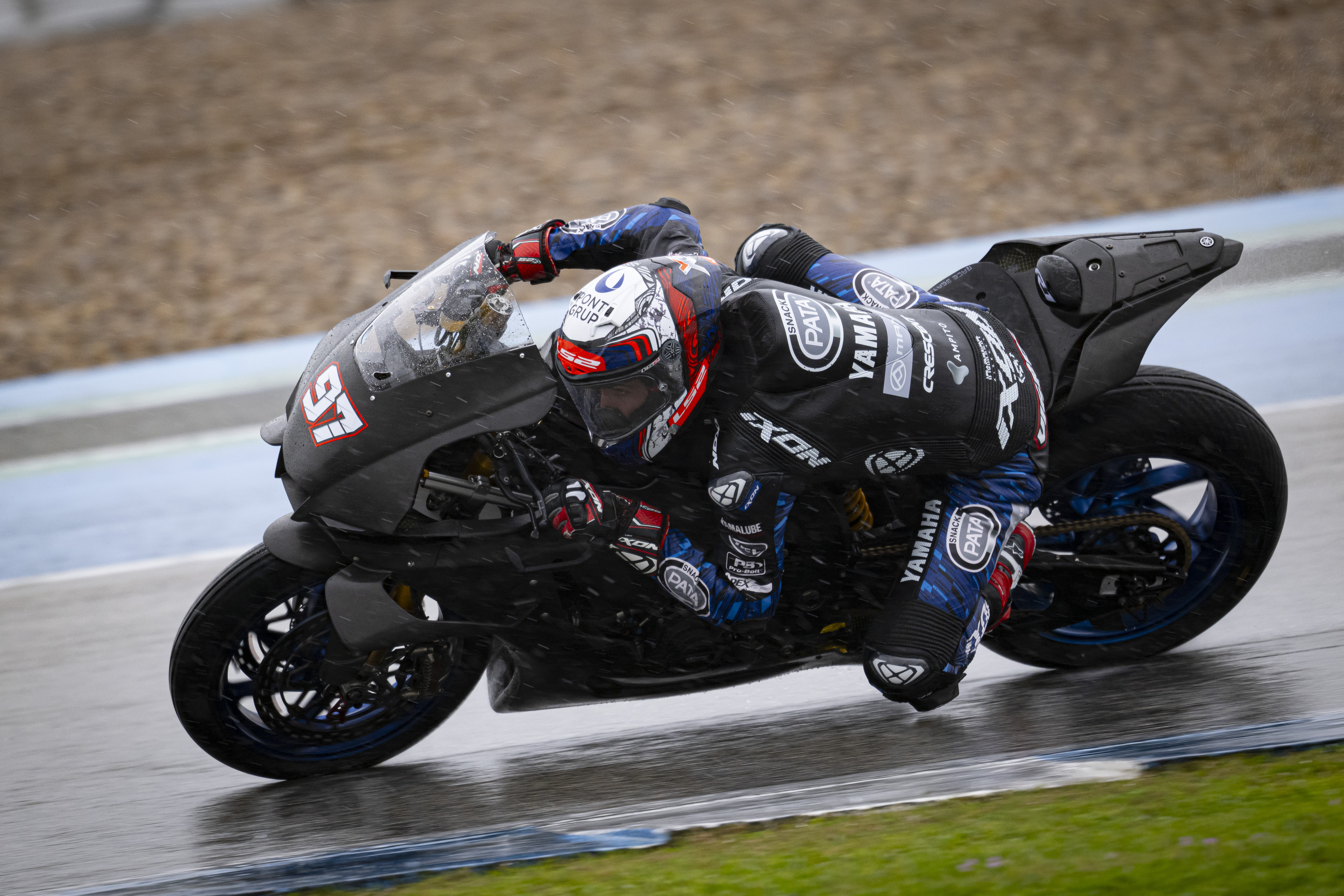Pata Maxus Yamaha Begin January Testing with Wild Weather in Jerez