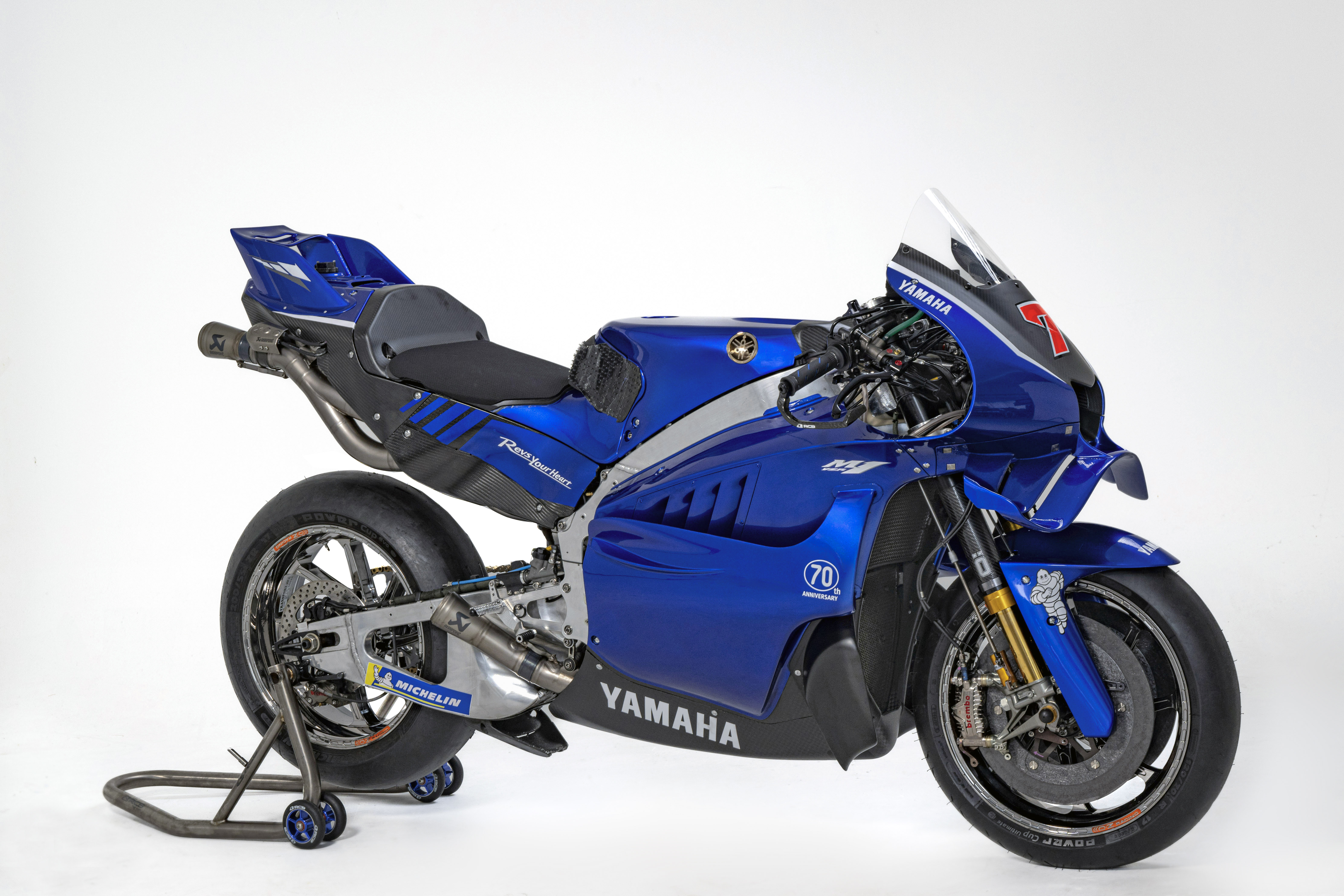새로운 V4 Yamaha Moto 자전거에 대한 Quartarar의 얼어 붙은 첫 번째 평결